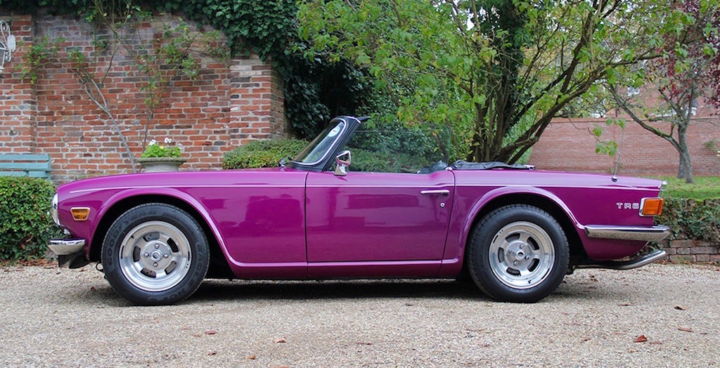 Triumph TR6 - Magenta