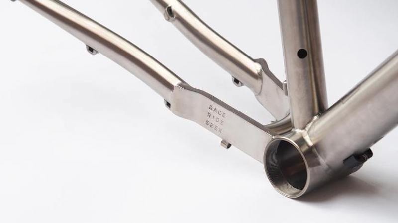curve titanium bikes